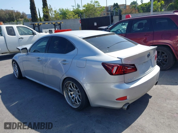 2006 Lexus IS 350 with VIN JTHBE262X65001939, listed as a IAAI auction lot 42454686 with 186,536 mi miles and . Bid and sale history available at DreamBid. Image 3.