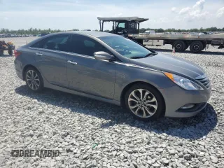 2014 Hyundai Sonata SE with VIN 5NPEC4AC7EH830904, listed as a Copart auction lot 52088375 with 212,206 mi miles and Salvage Title. Bid and sale history available at DreamBid. Image 4.