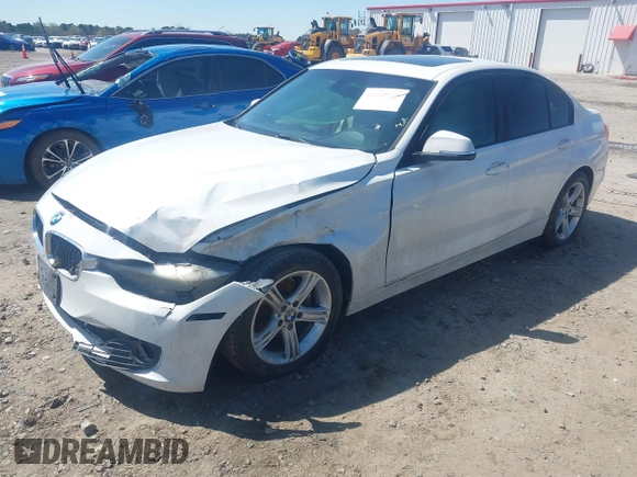 2015 BMW 3 Series 328i xDrive with VIN WBA3B5G59FNS18811, listed as a IAAI auction lot 41867015 with 147,748 mi miles. Bid and sale history available at carsss.com. Image 17.
