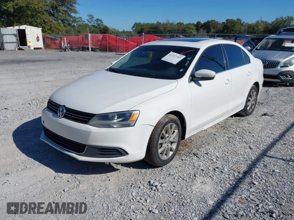 2013 Volkswagen Jetta SE with VIN 3VWDX7AJ0DM397061, listed as a IAAI auction lot 41237703 with 114,704 mi miles and . Bid and sale history available at DreamBid. Image 2.