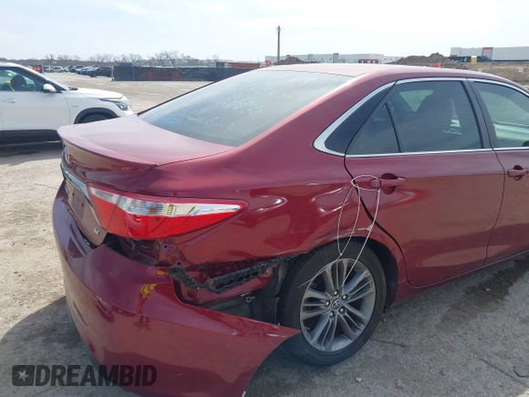 2017 Toyota Camry XLE with VIN 4T1BF1FKXHU811147, listed as a IAAI auction lot 41825677 with 68,163 mi miles. Bid and sale history available at carsss.com. Image 6.