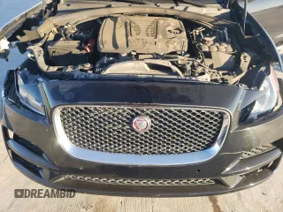 2020 Jaguar F-Pace 25t z VIN SADCS2FX1LA640681, wystawiony jako Copart lot #80863284 z przebiegiem 80 337 mil mil oraz Czysty tytuł • Clean title. Historia ofert i sprzedaży dostępna na DreamBid. Obrazek 12.