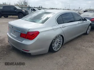 2009 BMW 7 Series 750Li with VIN WBAKB83589CY62576, listed as a IAAI auction lot 41742027 with 124,717 mi miles and . Bid and sale history available at DreamBid. Image 4.
