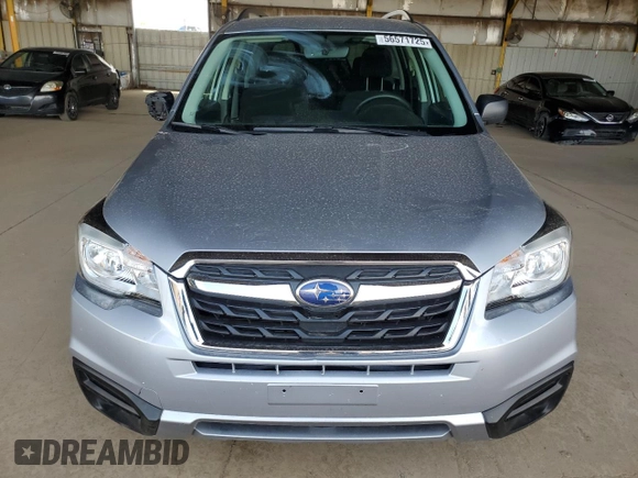 2018 Subaru Forester z VIN JF2SJABC5JH589120, wystawiony jako Copart lot #56571725 z przebiegiem 39 541 mil mil oraz Szkody całkowita. Historia ofert i sprzedaży dostępna na DreamBid. Obrazek 5.