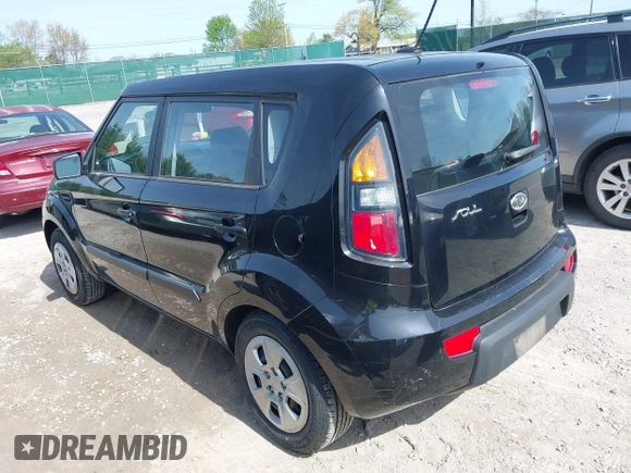 2011 Kia Soul with VIN KNDJT2A11B7231398, listed as a IAAI auction lot 42081734 with 107,077 mi miles and . Bid and sale history available at DreamBid. Image 3.