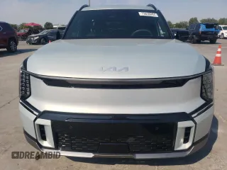 2024 Kia EV9 GT-Line with VIN KNDAEFS56R6024752, listed as a Copart auction lot 75038004 with 2,831 mi miles and Salvage Title. Bid and sale history available at carsss.com. Image 5.
