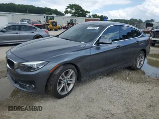 2018 BMW 3 Series 340i xDrive with VIN WBA8Y3C56JG451203, listed as a Copart auction lot 61069864 with 62,895 mi miles and Salvage Title. Bid and sale history available at carsss.com. Image 1.