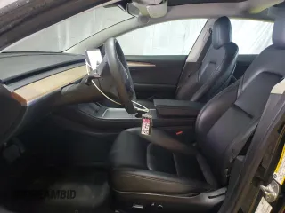 2023 Tesla Model 3 z VIN 5YJ3E1EAXPF433682, wystawiony jako Copart lot #59864445 z przebiegiem 85 738 mil mil oraz Czysty tytuł • Clean title. Historia ofert i sprzedaży dostępna na DreamBid. Obrazek 7.