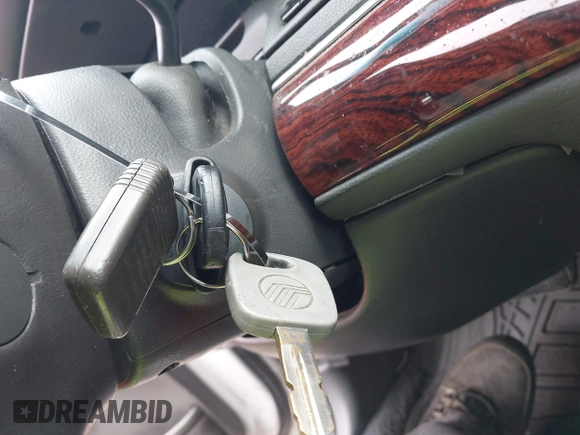 2001 Mercury Grand Marquis LS с VIN 2MEFM75W91X655747, выставлен на аукционе IAAI как лот 42041090 с пробегом 138 906 миль миль и . История ставок и продаж доступна на DreamBid. Изображение 11.