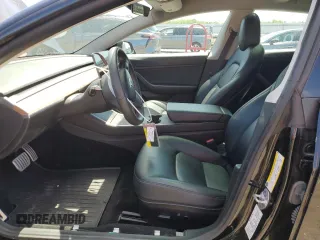 2020 Tesla Model 3 Performance z VIN 5YJ3E1EC8LF646755, wystawiony jako Copart lot #57224755 z przebiegiem 38 556 mil mil oraz Szkoda całkowita • Salvage title. Historia ofert i sprzedaży dostępna na DreamBid. Obrazek 7.