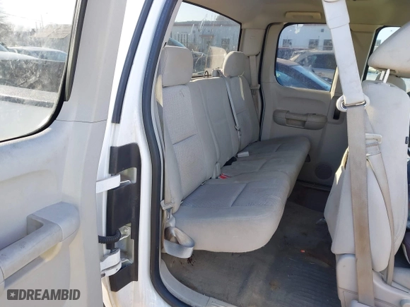 2013 Chevrolet Silverado 1500 LT with VIN 1GCRCSEA4DZ325537, listed as a IAAI auction lot 41405635 with 182,285 mi miles. Bid and sale history available at carsss.com. Image 8.