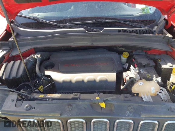 2015 Jeep Renegade Latitude with VIN ZACCJBBT3FPC45343, listed as a IAAI auction lot 41749291 with 49,608 mi miles. Bid and sale history available at carsss.com. Image 10.