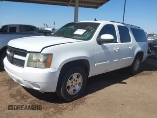 2007 Chevrolet Suburban LTZ with VIN 3GNFC16047G201752, listed as a IAAI auction lot 42028735 with 193,073 mi miles. Bid and sale history available at carsss.com. Image 2.