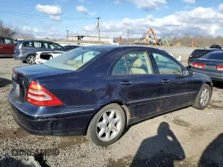 2002 Mercedes-Benz C 230/260/280/320 with VIN WDBRF61J42F262487, listed as a Copart auction lot 47354225 with 128,238 mi miles and Salvage Title. Bid and sale history available at DreamBid. Image 3.