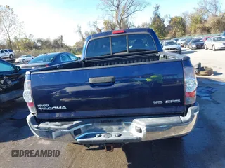 2013 Toyota Tacoma with VIN 3TMMU4FN4DM052928, listed as a IAAI auction lot 40846879 with 113,928 mi miles. Bid and sale history available at carsss.com. Image 16.