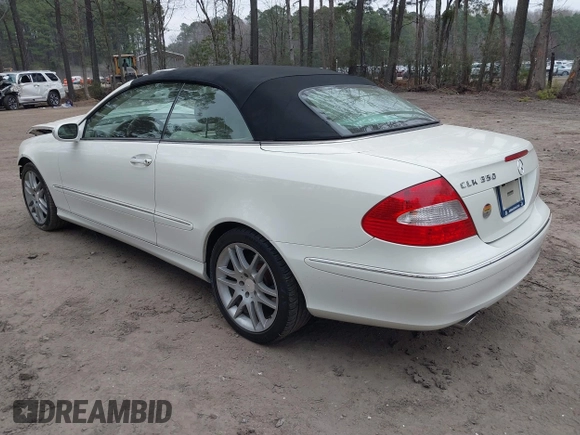 2009 Mercedes-Benz CLK 350 z VIN WDBTK56F59T110276, wystawiony jako IAAI lot #41800341 z przebiegiem 157 883 mil mil oraz . Historia ofert i sprzedaży dostępna na DreamBid. Obrazek 3.