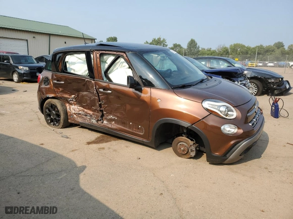 2018 FIAT 500L Trekking with VIN ZFBCFADH6JZ041332, listed as a Copart auction lot 63928514 with 64,651 mi miles and Non Repairable. Bid and sale history available at carsss.com. Image 4.