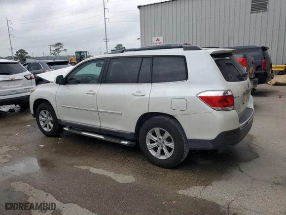 2013 Toyota Highlander with VIN 5TDZK3EH0DS099682, listed as a Copart auction lot 51781675 with 114,190 mi miles and Salvage Title. Bid and sale history available at carsss.com. Image 2.