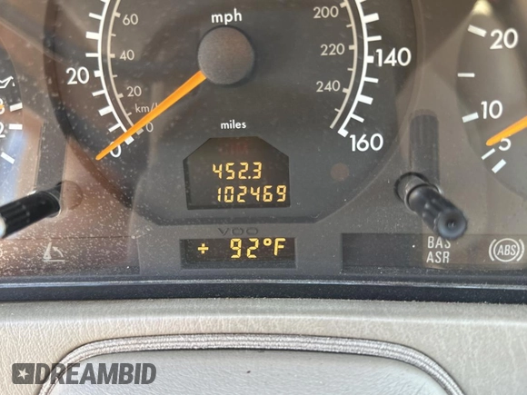 1998 Mercedes-Benz SL-Class with VIN WDBFA67F4WF157541, listed as a Copart auction lot 82624554 with 102,469 mi miles and Clean Title. Bid and sale history available at carsss.com. Image 8.