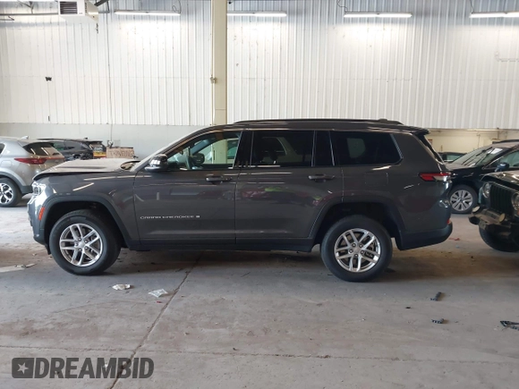 2025 Jeep Grand Cherokee Laredo z VIN 1C4RJKAG4S8631317, wystawiony jako IAAI lot #42141508 z przebiegiem 6 210 mil mil oraz . Historia ofert i sprzedaży dostępna na DreamBid. Obrazek 13.