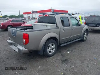 2008 Nissan Frontier SE z VIN 1N6AD07U78C403143, wystawiony jako IAAI lot #42211053 z przebiegiem 369 349 mil mil oraz . Historia ofert i sprzedaży dostępna na DreamBid. Obrazek 4.