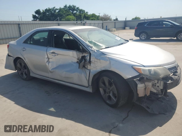 2014 Toyota Camry L with VIN 4T1BF1FK1EU756860, listed as a Copart auction lot 52825515 with Not Provided miles and Salvage Title. Bid and sale history available at DreamBid. Image 4.