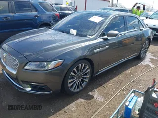 2017 Lincoln Continental Reserve z VIN 1LN6L9RP0H5636532, wystawiony jako IAAI lot #41882280 z przebiegiem 98 733 mil mil oraz . Historia ofert i sprzedaży dostępna na DreamBid. Obrazek 17.