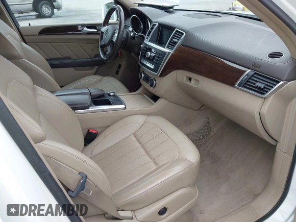 2016 Mercedes-Benz GL with VIN 4JGDF6EE9GA676180, listed as a IAAI auction lot 41976350 with 95,348 mi miles. Bid and sale history available at carsss.com. Image 5.