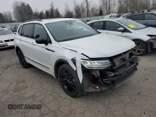 2022 Volkswagen Tiguan SE R-Line Black z VIN 3VV8B7AX4NM095511, wystawiony jako Copart lot #45333955 z przebiegiem 13 679 mil mil oraz Szkoda całkowita • Salvage title. Historia ofert i sprzedaży dostępna na DreamBid. Obrazek 4.