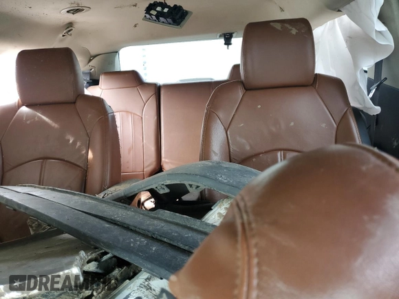 2015 Chevrolet Traverse LT z VIN 1GNKRHKD8FJ217786, wystawiony jako Copart lot #41459254 z przebiegiem Nie podano mil oraz Szkoda całkowita • Salvage title. Historia ofert i sprzedaży dostępna na DreamBid. Obrazek 10.