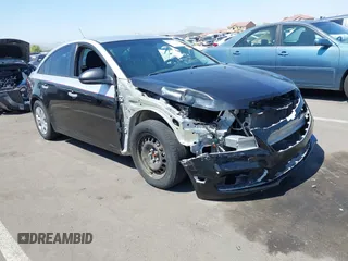 2015 Chevrolet Cruze LS z VIN 1G1PA5SH6F7283637, wystawiony jako IAAI lot #42431099 z przebiegiem 164 198 mil mil oraz . Historia ofert i sprzedaży dostępna na DreamBid. Obrazek 1.