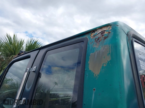1993 Ford F-150 z VIN 1FTEX15N7PKB65960, wystawiony jako IAAI lot #41306323 z przebiegiem Nie podano mil oraz . Historia ofert i sprzedaży dostępna na DreamBid. Obrazek 6.