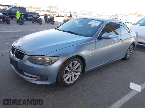 2011 BMW 3 Series 328i with VIN WBADW3C58BE541521, listed as a IAAI auction lot 41631382 with 112,396 mi miles. Bid and sale history available at carsss.com. Image 17.