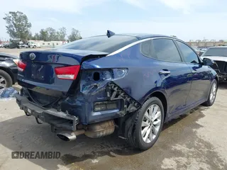 2017 Kia Optima LX z VIN 5XXGT4L37HG154590, wystawiony jako IAAI lot #42229141 z przebiegiem 112 134 mil mil oraz . Historia ofert i sprzedaży dostępna na DreamBid. Obrazek 4.
