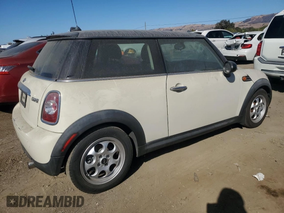 2013 MINI Hardtop with VIN WMWSU3C56DT688738, listed as a Copart auction lot 76593004 with 107,253 mi miles and Clean Title. Bid and sale history available at DreamBid. Image 3.
