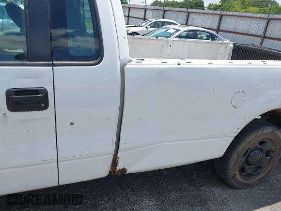 2005 Ford F-150 XL with VIN 1FTRF12225NB35582, listed as a IAAI auction lot 42640594 with 188,385 mi miles and . Bid and sale history available at DreamBid. Image 6.