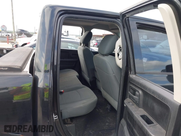 2016 Ram 1500 Express z VIN 1C6RR6FG1GS107293, wystawiony jako IAAI lot #42180339 z przebiegiem 182 237 mil mil oraz . Historia ofert i sprzedaży dostępna na DreamBid. Obrazek 8.