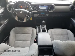 2021 Toyota Tacoma SR5 z VIN 3TMBZ5DN6MM031399, wystawiony jako Copart lot #82078704 z przebiegiem 139 358 mil mil oraz Czysty tytuł • Clean title. Historia ofert i sprzedaży dostępna na DreamBid. Obrazek 8.