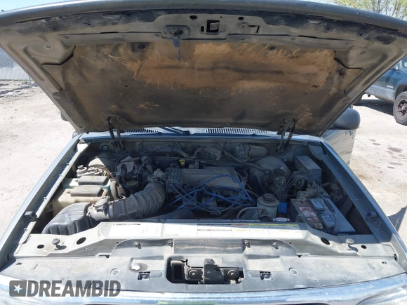 2001 Ford Explorer Eddie Bauer с VIN 1FMDU84PX1ZA53129, выставлен на аукционе IAAI как лот 42096784 с пробегом 283 962 миль миль и . История ставок и продаж доступна на DreamBid. Изображение 10.