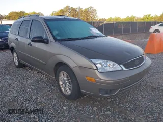 2005 Ford Focus SE with VIN 1FAFP36N15W304216, listed as a IAAI auction lot 41950778 with 241,997 mi miles and . Bid and sale history available at carsss.com. Image 1.
