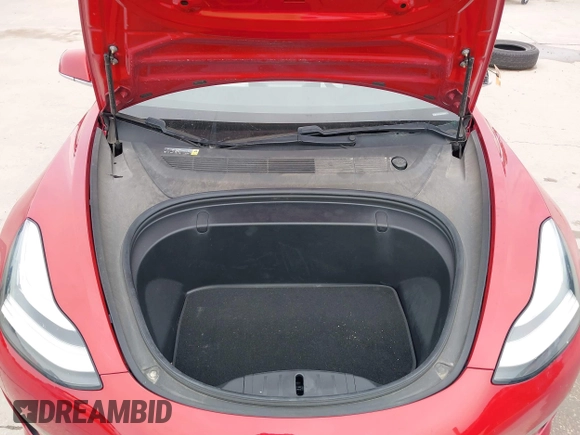 2018 Tesla Model 3 Long Range Battery z VIN 5YJ3E1EB8JF096249, wystawiony jako IAAI lot #42150031 z przebiegiem 70 981 mil mil oraz . Historia ofert i sprzedaży dostępna na DreamBid. Obrazek 10.