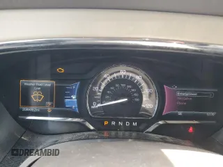 2015 Lincoln Navigator z VIN 5LMJJ3HT2FEJ04284, wystawiony jako Copart lot #53543895 z przebiegiem 208 909 mil mil oraz Szkoda całkowita • Salvage title. Historia ofert i sprzedaży dostępna na DreamBid. Obrazek 9.