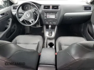 2013 Volkswagen Jetta SE with VIN 3VWDP7AJ4DM425976, listed as a Copart auction lot 58095525 with 77,395 mi miles and Salvage title. Bid and sale history available at DreamBid. Image 8.