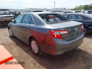 2012 Toyota Camry L z VIN 4T1BF1FK7CU170144, wystawiony jako IAAI lot #42184180 z przebiegiem 73 931 mil mil oraz . Historia ofert i sprzedaży dostępna na DreamBid. Obrazek 3.