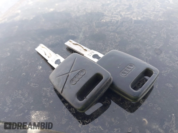 1998 Audi A4 с VIN WAUED68D8WA005001, выставлен на аукционе IAAI как лот 41833621 с пробегом 276 593 миль миль и . История ставок и продаж доступна на DreamBid. Изображение 11.