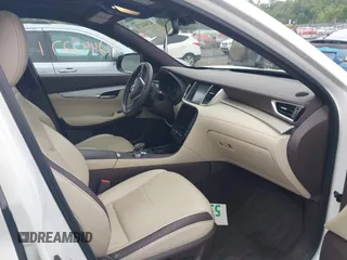 2019 Infiniti QX50 Luxe z VIN 3PCAJ5M33KF104361, wystawiony jako IAAI lot #42442271 z przebiegiem 47 217 mil mil oraz . Historia ofert i sprzedaży dostępna na DreamBid. Obrazek 5.