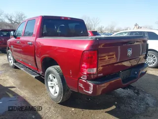 2017 Ram 1500 Express z VIN 1C6RR7KG9HS764758, wystawiony jako IAAI lot #41740070 z przebiegiem 45 194 mil mil oraz . Historia ofert i sprzedaży dostępna na DreamBid. Obrazek 3.