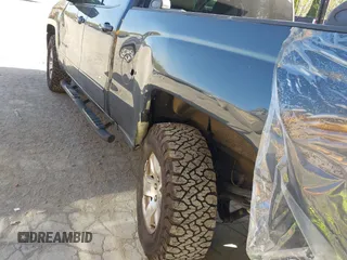 2019 Chevrolet Silverado 1500 LT with VIN 2GCVKPEC5K1140418, listed as a IAAI auction lot 42126724 with 113,381 mi miles and . Bid and sale history available at DreamBid. Image 17.