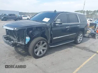 2017 Cadillac Escalade Luxury z VIN 1GYS4BKJ3HR307534, wystawiony jako IAAI lot #41762802 z przebiegiem 109 420 mil mil oraz . Historia ofert i sprzedaży dostępna na DreamBid. Obrazek 18.