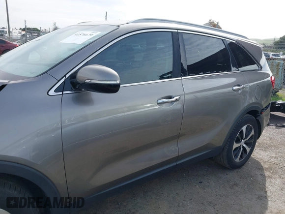 2016 Kia Sorento EX with VIN 5XYPH4A14GG002523, listed as a IAAI auction lot 41576679 with 112,787 mi miles. Bid and sale history available at carsss.com. Image 15.